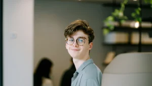 Pourquoi les lunettes de vue sont aussi un accessoire de beauté